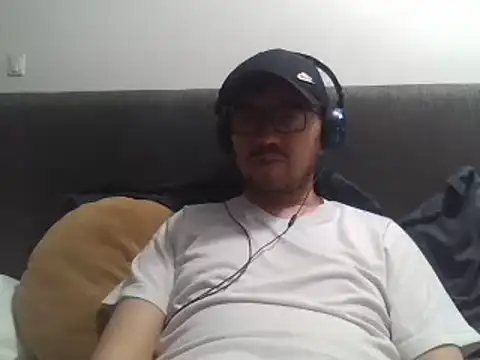 Diptongo online show from 03-21-25, 03:44