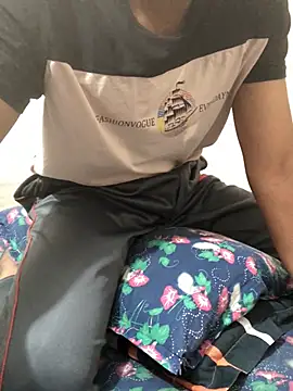 Zeuhorny online show from 03-22-25, 08:04