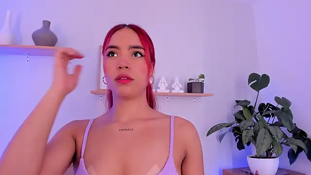 Scarlett Morgan  online show from 02-05-25, 07:31