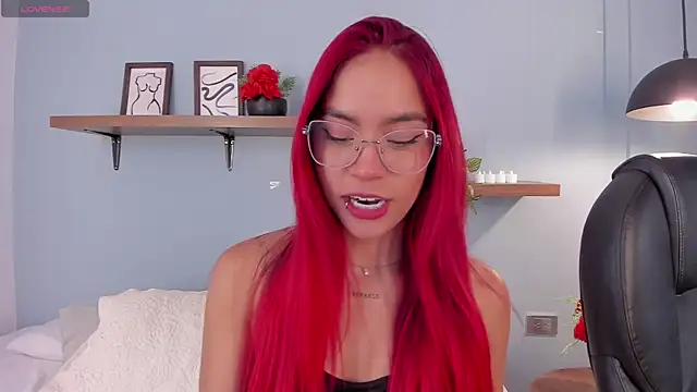 Scarlett Morgan  online show from 03-06-25, 08:16