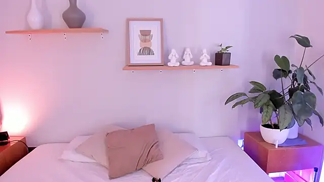 Scarlett Morgan  online show from 03-11-25, 07:47