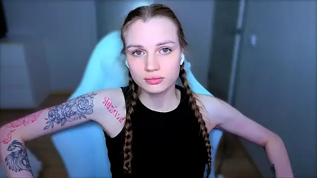 StellaLawless online show from 05-01-26, 10:25