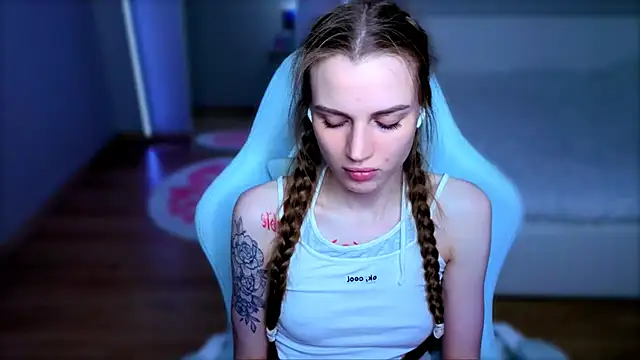 StellaLawless online show from 07-04-26, 09:43