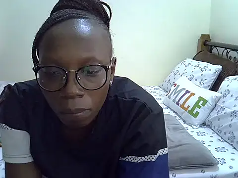 Sweet Bear online show from 12-19-25, 03:41