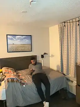 Snapshot of TheOnlyTwinTowers chatting on 02-18-26, 06:53 TheOnlyTwinTowers online show from 02-18-26, 06:53