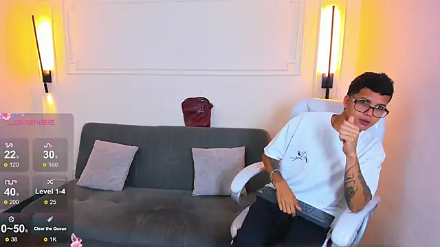 Paradise boy s online show from 04-21-26, 02:01