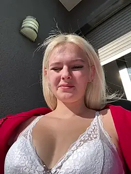 Snapshot of Allylove03 chatting on 01-12-25, 12:23 Allylove03 online show from 01-12-25, 12:23