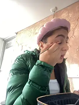 Miabonnett  online show from 11-27-25, 12:18