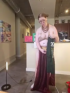 littlelustlamb online show from 09-18-25, 06:32