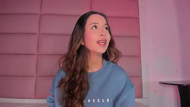 little-Emma online show from 11-23-25, 03:06