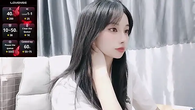 Snapshot of Nery_Asian chatting on 12-22-24, 05:23 Nery Asian online show from 12-22-24, 05:23