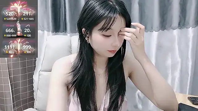 Snapshot of Nery_Asian chatting on 02-05-25, 05:41 Nery Asian online show from 02-05-25, 05:41