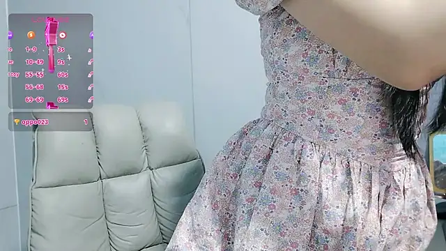 Snapshot of Nery_Asian chatting on 09-29-25, 11:15 Nery Asian online show from 09-29-25, 11:15