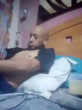 Snapshot of pineda1689 chatting on 09-18-25, 02:02 pineda1689 online show from 09-18-25, 02:02