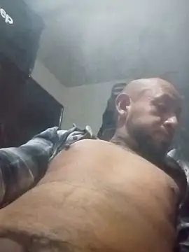 Snapshot of pineda1689 chatting on 10-19-25, 07:42 pineda1689 online show from 10-19-25, 07:42