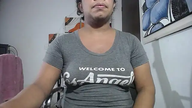 Snapshot of tsbigcock10incock chatting on 11-01-25, 05:31 tsbigcock10incock online show from 11-01-25, 05:31