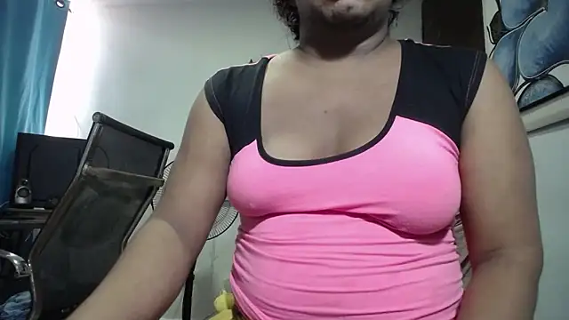 Snapshot of tsbigcock10incock chatting on 11-29-25, 06:55 tsbigcock10incock online show from 11-29-25, 06:55