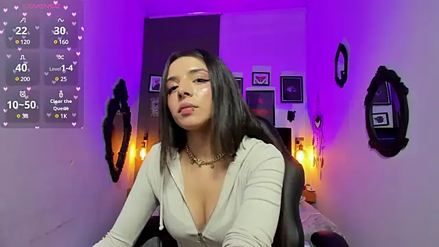 Charlotte  Benett online show from 01-06-25, 04:15