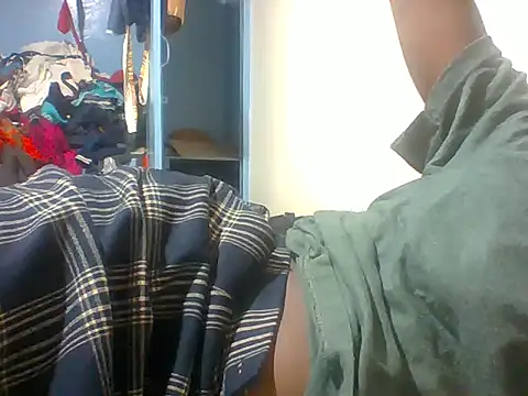 sexxyqueenn22 online show from 12-16-25, 12:37