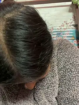 Beauty-queen online show from 01-28-25, 01:27