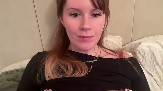 Snapshot of redheadrosie69 chatting on 11-12-25, 07:46 redheadrosie69 online show from 11-12-25, 07:46