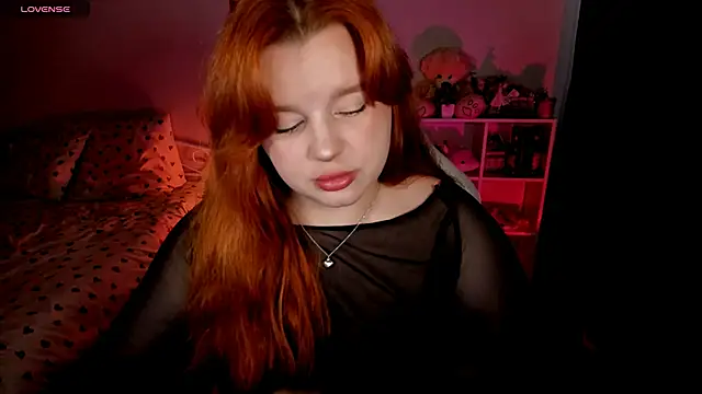 Snapshot of _Lisa_x chatting on 10-12-25, 12:26 Lisa x online show from 10-12-25, 12:26