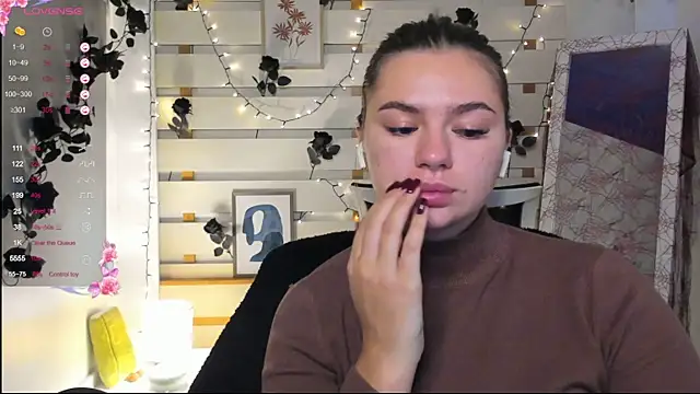 Josephine Kiss online show from 10-26-25, 12:55