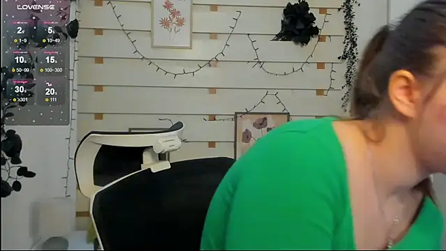 Josephine Kiss online show from 02-07-26, 01:26