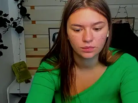 Snapshot of Josephine_Kiss chatting on 07-09-26, 09:57 Josephine Kiss online show from 07-09-26, 09:57