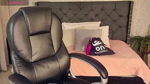 sussy  stone online show from 12-21-24, 06:34