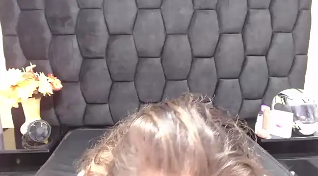 SaraThomso online show from 01-26-25, 03:06