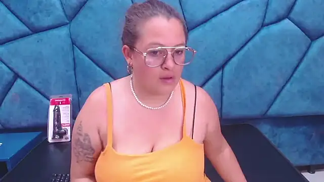 SaraThomso online show from 02-26-25, 02:59