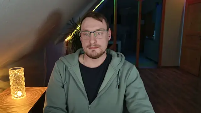 Snapshot of Relsxboy chatting on 02-27-25, 05:15 Relsxboy online show from 02-27-25, 05:15