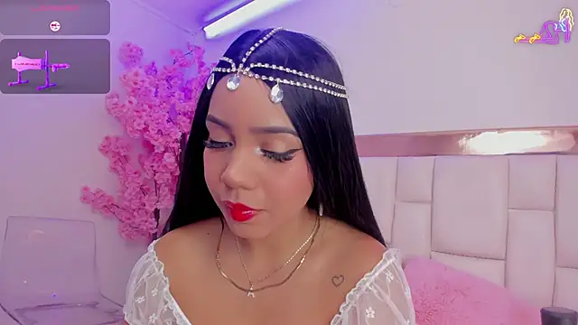 Snapshot of SenniaBella chatting on 03-21-25, 01:45 SenniaBella online show from 03-21-25, 01:45