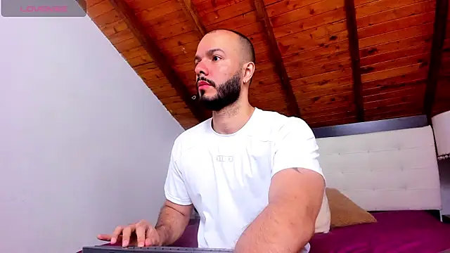 Tom Bailey online show from 03-03-26, 12:44