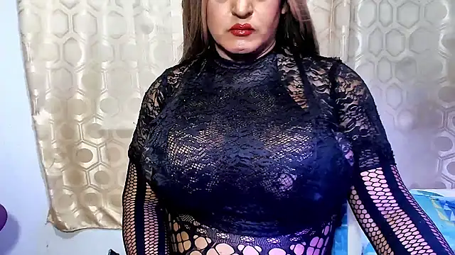 Snapshot of alessia_hot69 chatting on 01-31-25, 06:24 alessia hot69 online show from 01-31-25, 06:24