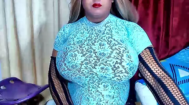 Snapshot of alessia_hot69 chatting on 03-18-25, 10:26 alessia hot69 online show from 03-18-25, 10:26
