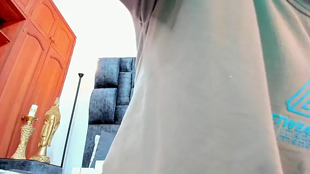 Snapshot of TomyMosterCock chatting on 12-21-24, 03:47 TomyMosterCock online show from 12-21-24, 03:47