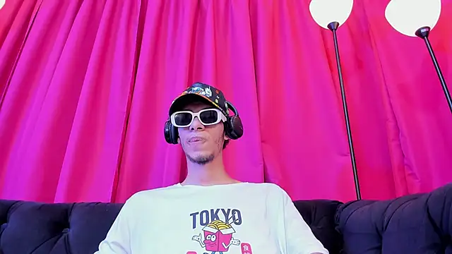 Snapshot of TomyMosterCock chatting on 01-18-25, 02:36 TomyMosterCock online show from 01-18-25, 02:36