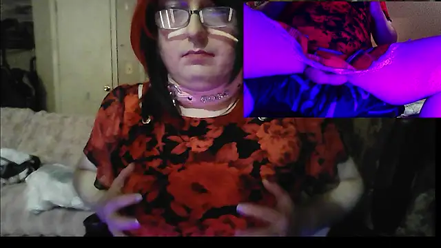 Snapshot of Lillyrosexxx chatting on 07-01-26, 06:15 Lillyrosexxx online show from 07-01-26, 06:15
