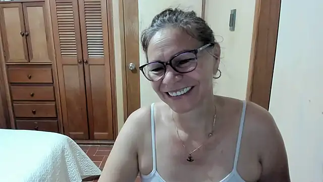 Snapshot of Carlaa-69 chatting on 12-26-24, 10:16 Carlaa-69 online show from 12-26-24, 10:16