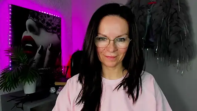 HelenLuxx online show from 04-03-26, 02:48