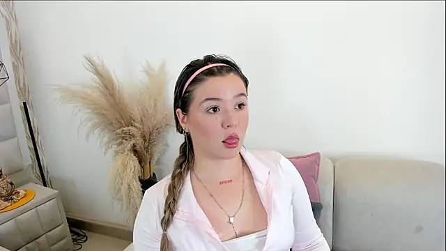 1m dalhia online show from 05-19-26, 08:37