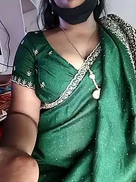 Snapshot of louise92 chatting on 05-16-26, 07:01 louise92 online show from 05-16-26, 07:01