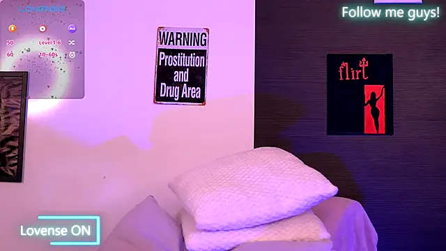 AriaVoss online show from 09-18-25, 07:05