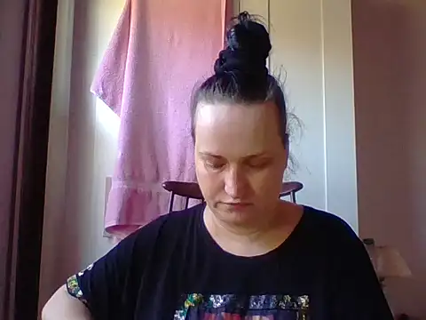  squirty cum lady  online show from 03-18-25, 07:41