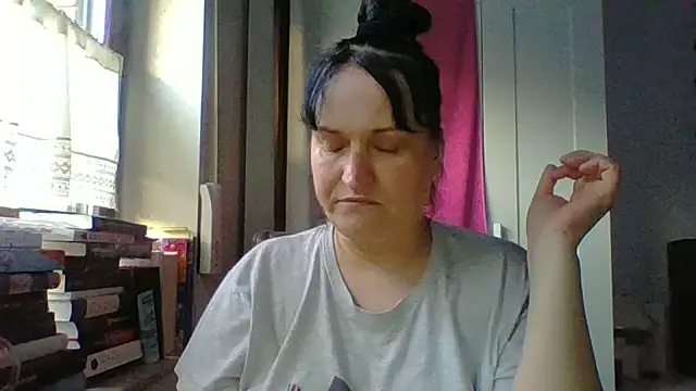  squirty cum lady  online show from 06-10-26, 07:13