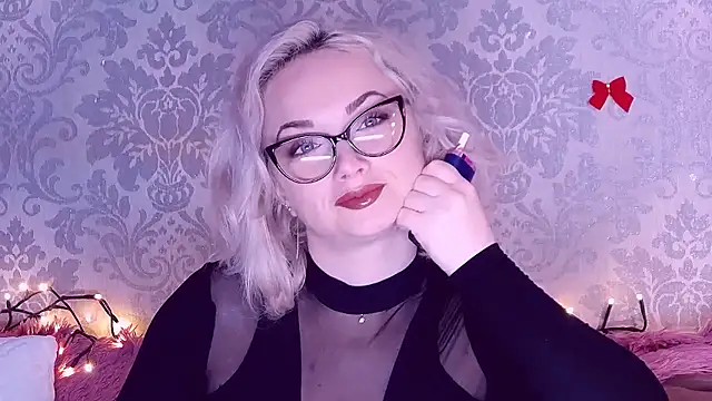 EllianaReese online show from 01-11-26, 04:06