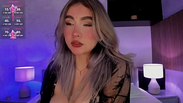 Snapshot of SamantaBone chatting on 12-12-24, 08:53 SamantaBone online show from 12-12-24, 08:53