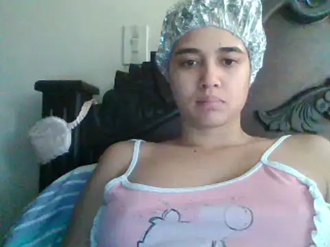 Snapshot of trianabell chatting on 12-14-24, 03:04 trianabell online show from 12-14-24, 03:04
